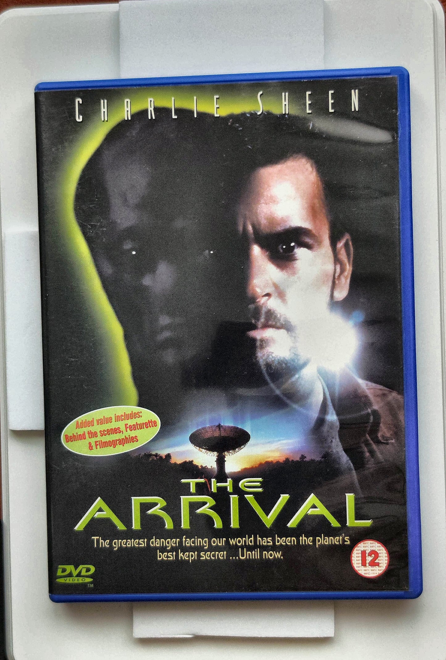 The Arrival 1996 DVD Mystery Crouse Sheen Schiff Twohy DVD Cover