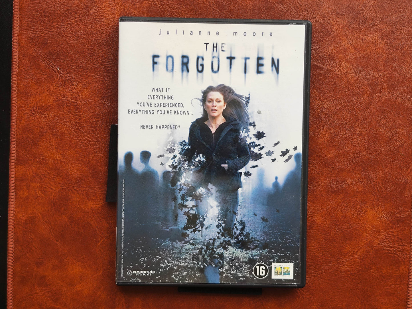 The Forgotten 2004 DVD Drama Moore Kovaleski Pleszewicz Ruben DVD Cover