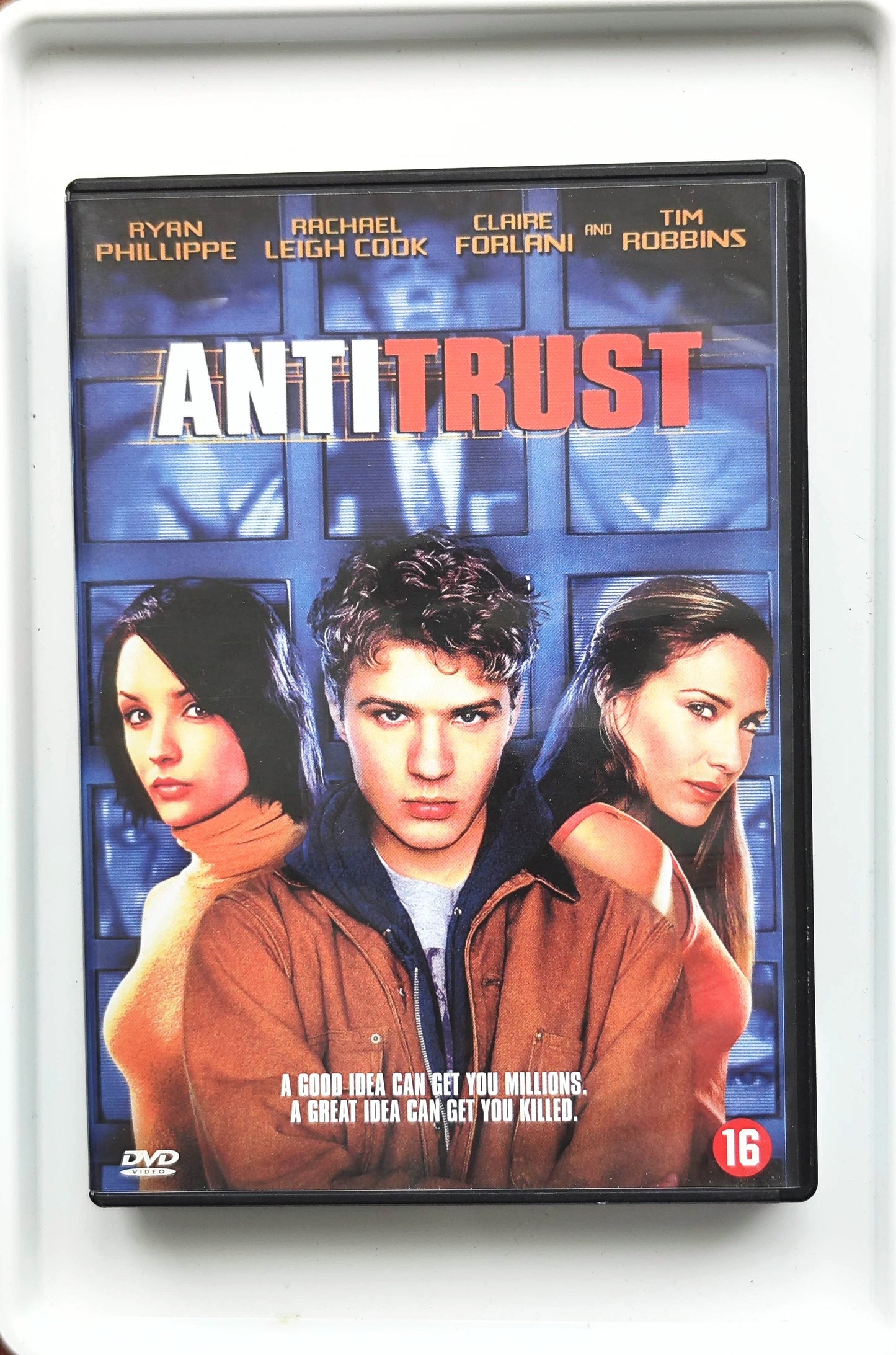Antitrust 2001 DVD Action Phillippe Cook Forlani Howitt DVD Cover