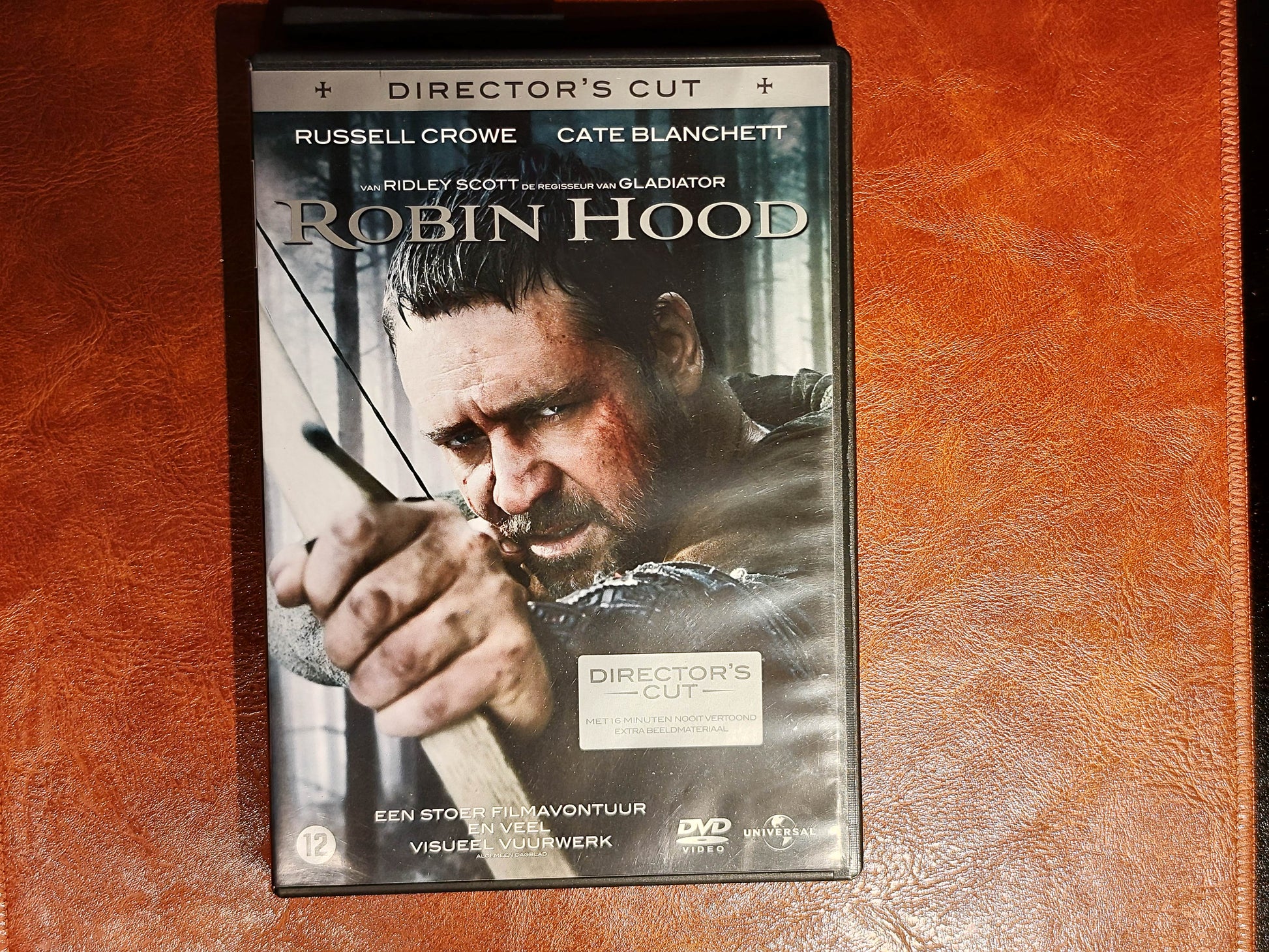Robin Hood 2010 DVD Action Crowe Blanchett Sydow Scott DVD Cover
