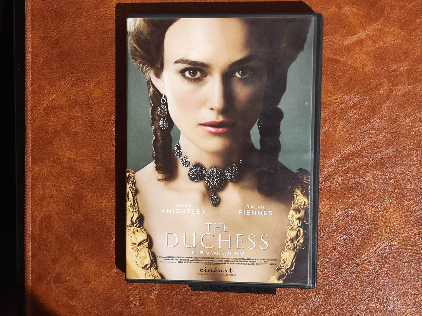 The Duchess 2008 DVD Biography Knightley Fiennes Rampling Dibb DVD Cover