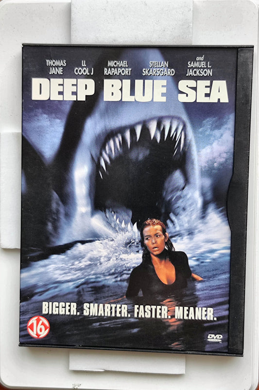 Deep Blue Sea 1999 DVD Action Jane Burrows Jackson Harlin DVD Cover