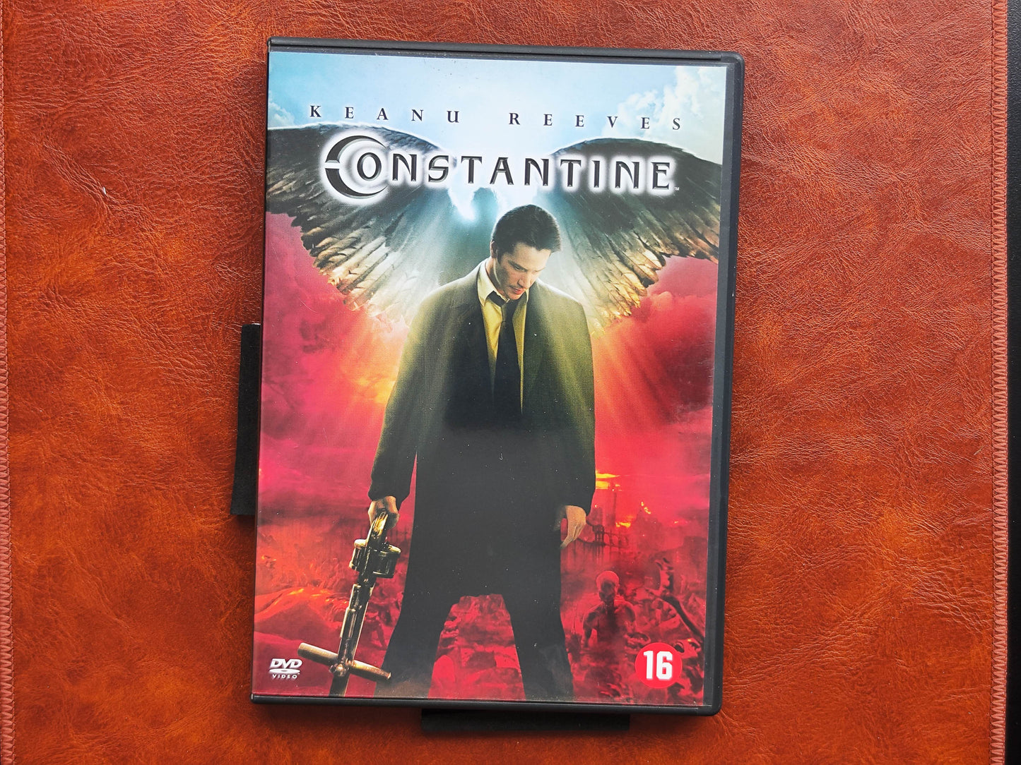 Constantine 2005 DVD Action Reeves Weisz Labeouf Lawrence DVD Cover