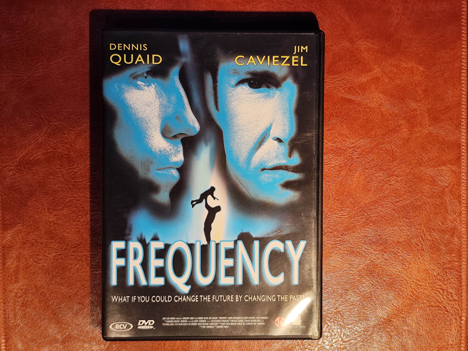 Frequency 2000 DVD Crime Quaid Caviezel Doyle Hoblit DVD Cover