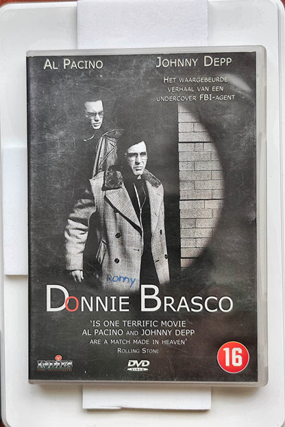 Donnie Brasco 1997 DVD Biography Pacino Depp Madsen Newell DVD Cover
