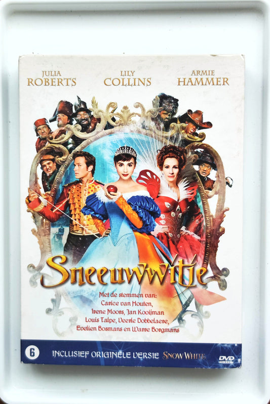Mirror Mirror 2012 DVD Adventure Roberts Collins Hammer Singh DVD Cover